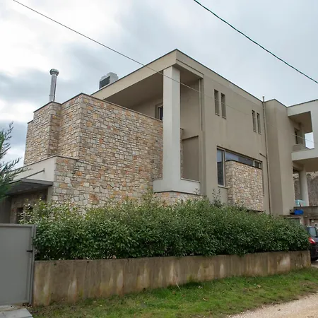 Ioannina Amazing Deluxe Apartment Pedini Exterior photo